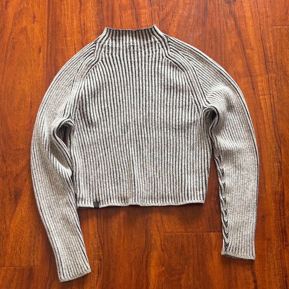 Gray Ribbed Women's Sweater - Picture 3 of 3